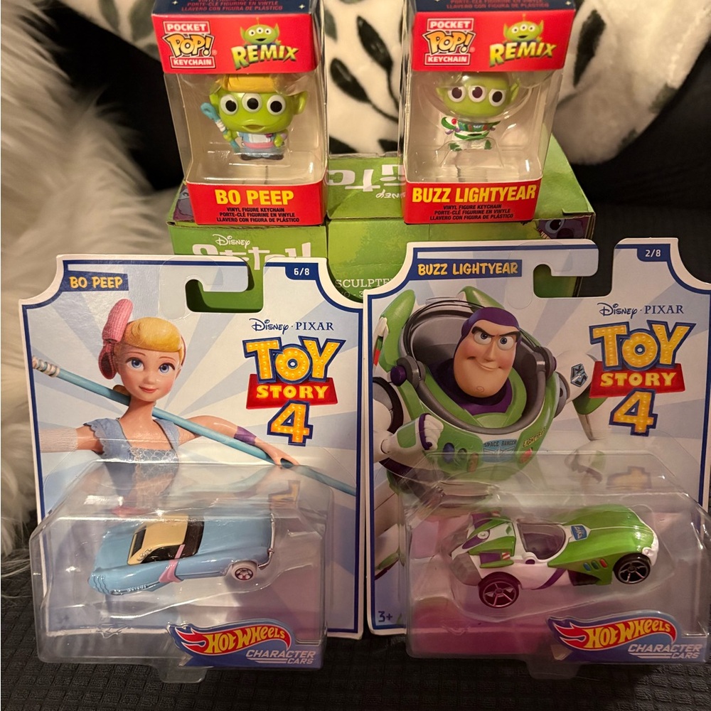 FUNKO alien remix & HOT WHEELS SET. Buzz and BoPeep valentine sweet hearts.